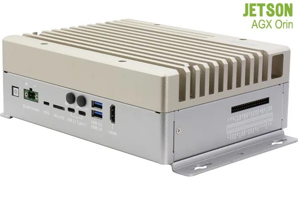 Mặt cổng thứ hai của AAEON BOXER-8640AI với cầu đấu nguồn 12–24 V, OTG, microSD, USB Type-C, USB 3.2, HDMI và dãy chân DIO